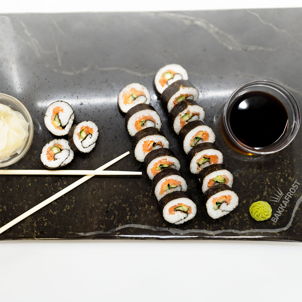 Salmon maki rolls